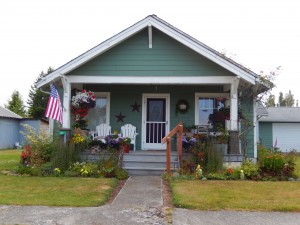 The quintessential small town American family home - ya gotta love it!