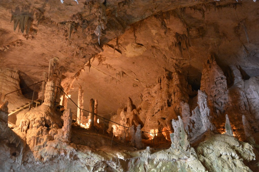 We've always enjoyed exploring caves and Abercrombie Cave was better than we expected