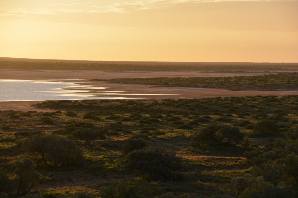 The drying salt lakes from Knoll's Ridge