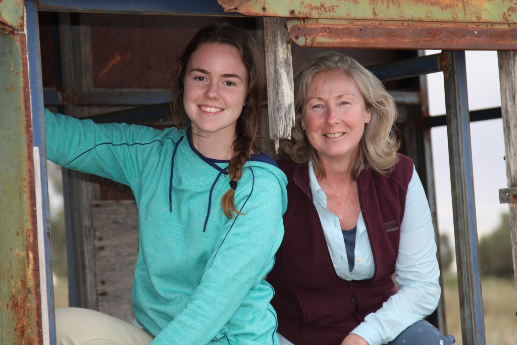 Kathleen and her mum Jacinta - Kathleen was the youngest member of the team and counted the sand dunes we crossed - apparently only 987 but I reckon she's a hard marker, it felt like 1,100