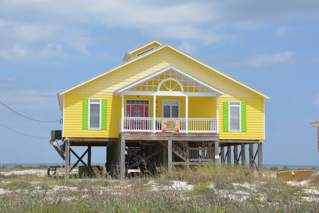 The homes on Dauphin Island were all built on stilts and brightly coloured, as we have seen all along the gulf coast