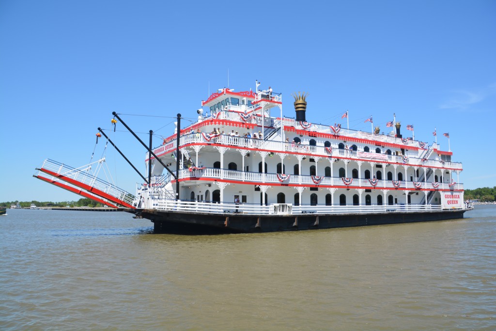 The Savannah River has made the city a valuable port but it also is a strong tourist attraction