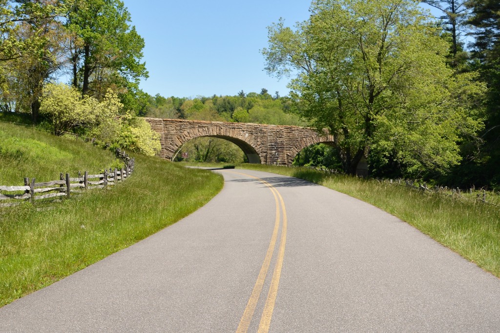 Old stone bridges were built in the 1930's for other traffic but there are very few entry and exit points on the Parkway - it is strictly for your travelling pleasure