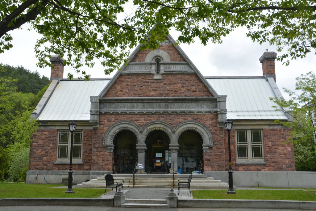The post office in Woodstock, very stylish