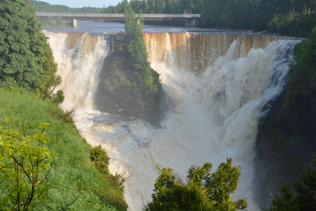 Kakabeka Falls provided a dramatic example of what local Indians and fur trappers faced in travelling up and down these rivers