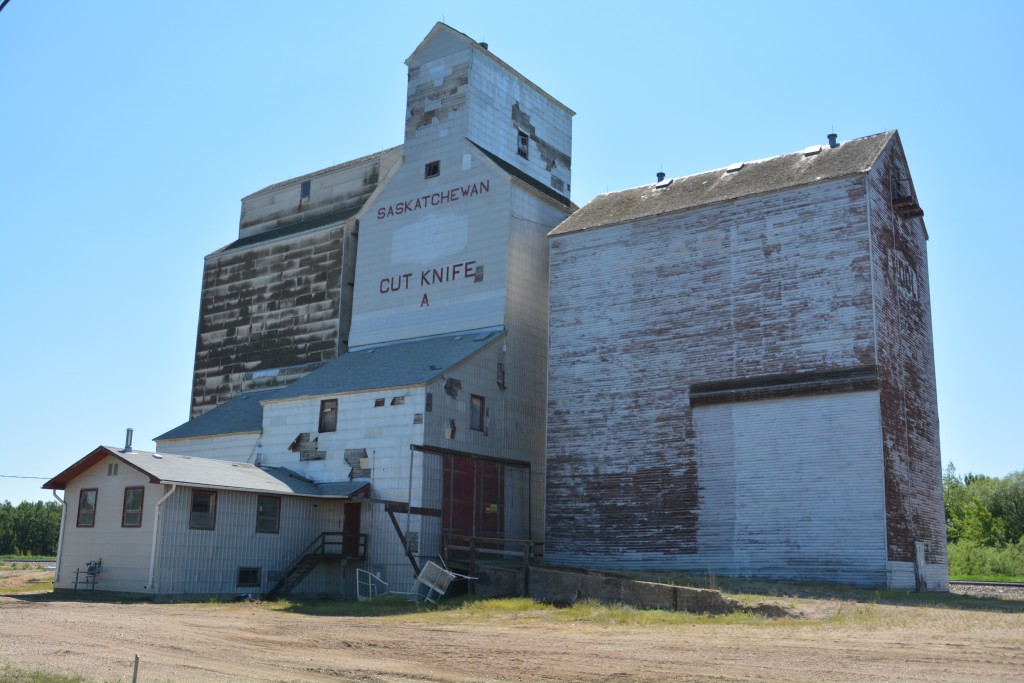 We loved the names of the towns in Canada - including this one called Cut Knife which features a class old grain elevator at their train stop